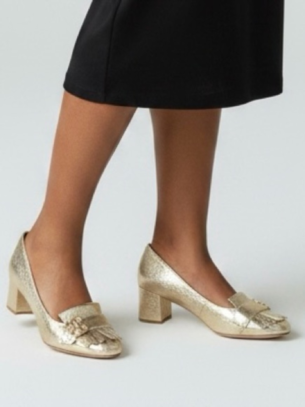 NWT🌺Bandolino•Olale Gold Block Heel Pumps